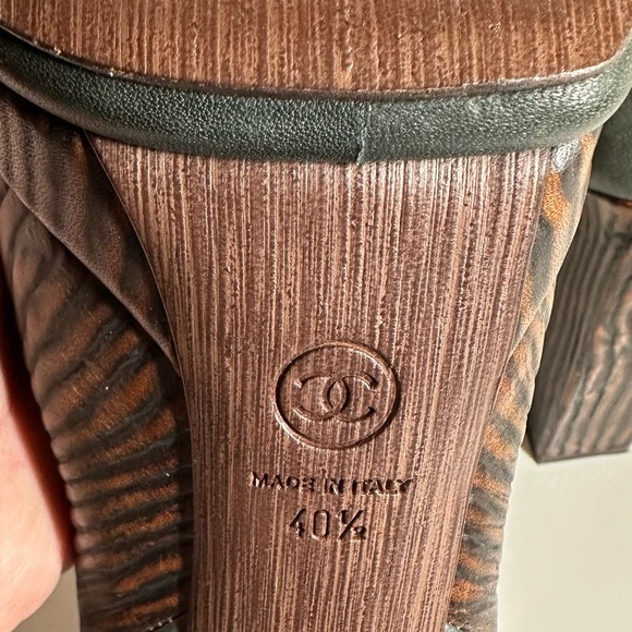 Chanel Interlocking CC Chelsea Boots - Picture 6 of 9